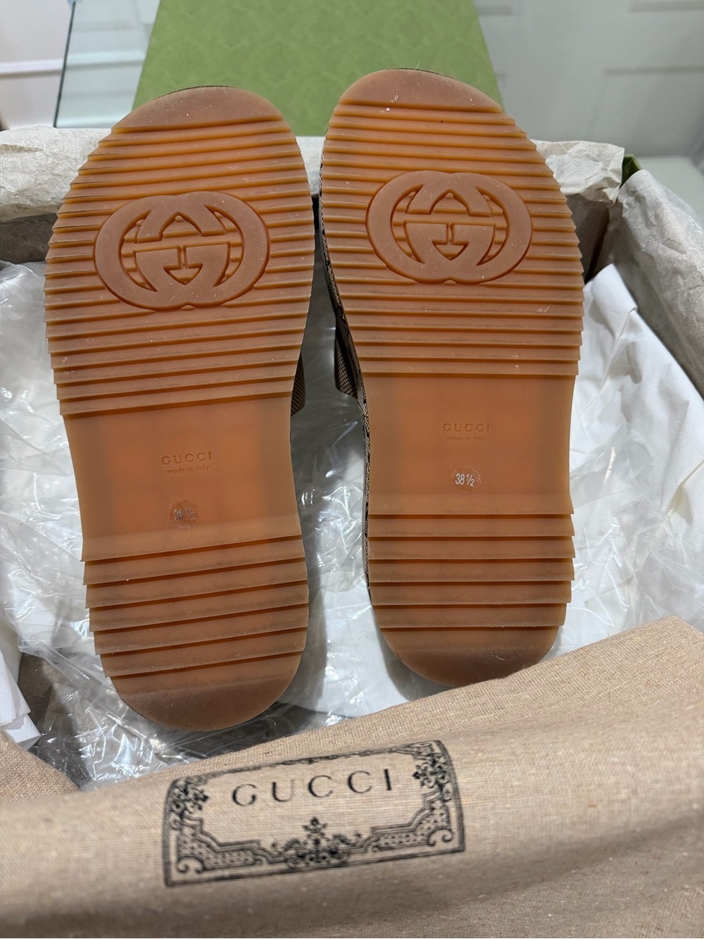 Gucci Women’s Platform Slide Sandal - Picture 5 of 7